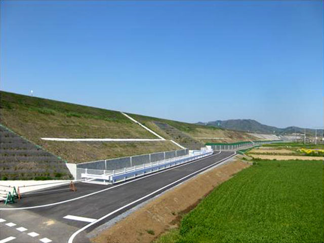 北関東自動車道　太田東の写真